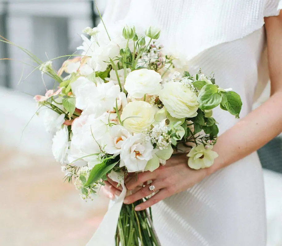 Mẫu bó hoa cưới hỏi, bó hoa chúc mừng Tại Bình Dương