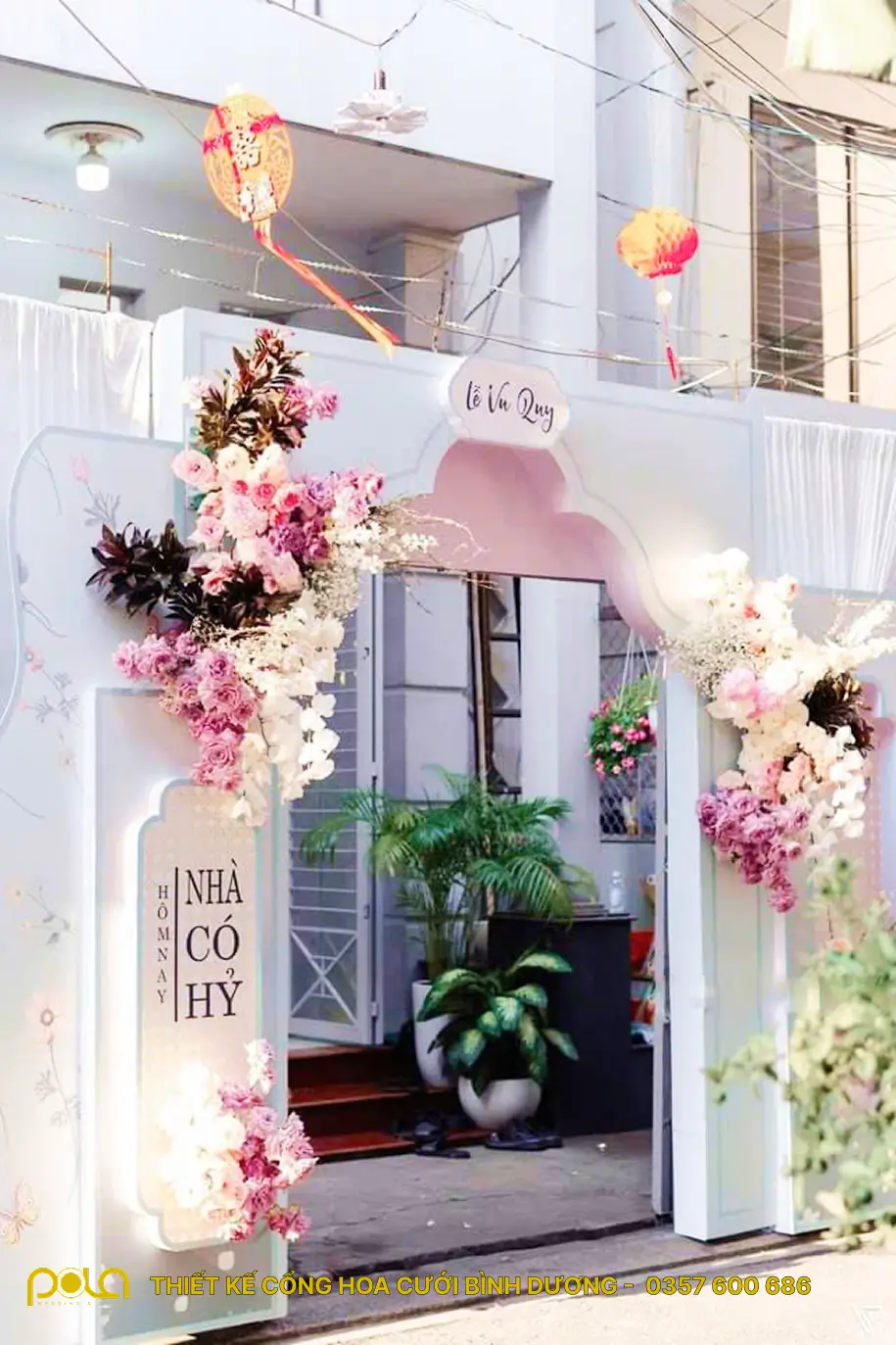 Cổng hoa cưới Bình Dương phong cách Bohemian với đèn lồng