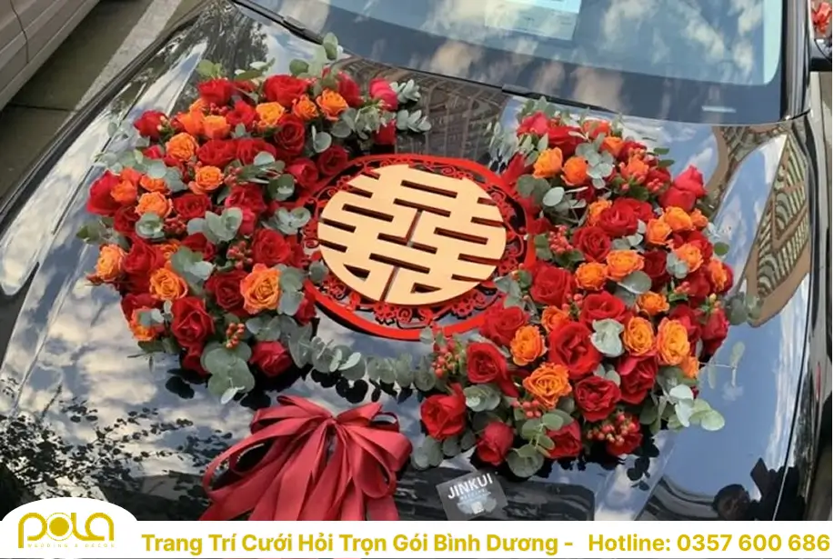 Trang trí xe hoa đám cưới tại Bình Dương - Mẫu có chữ Hỷ đẹp.