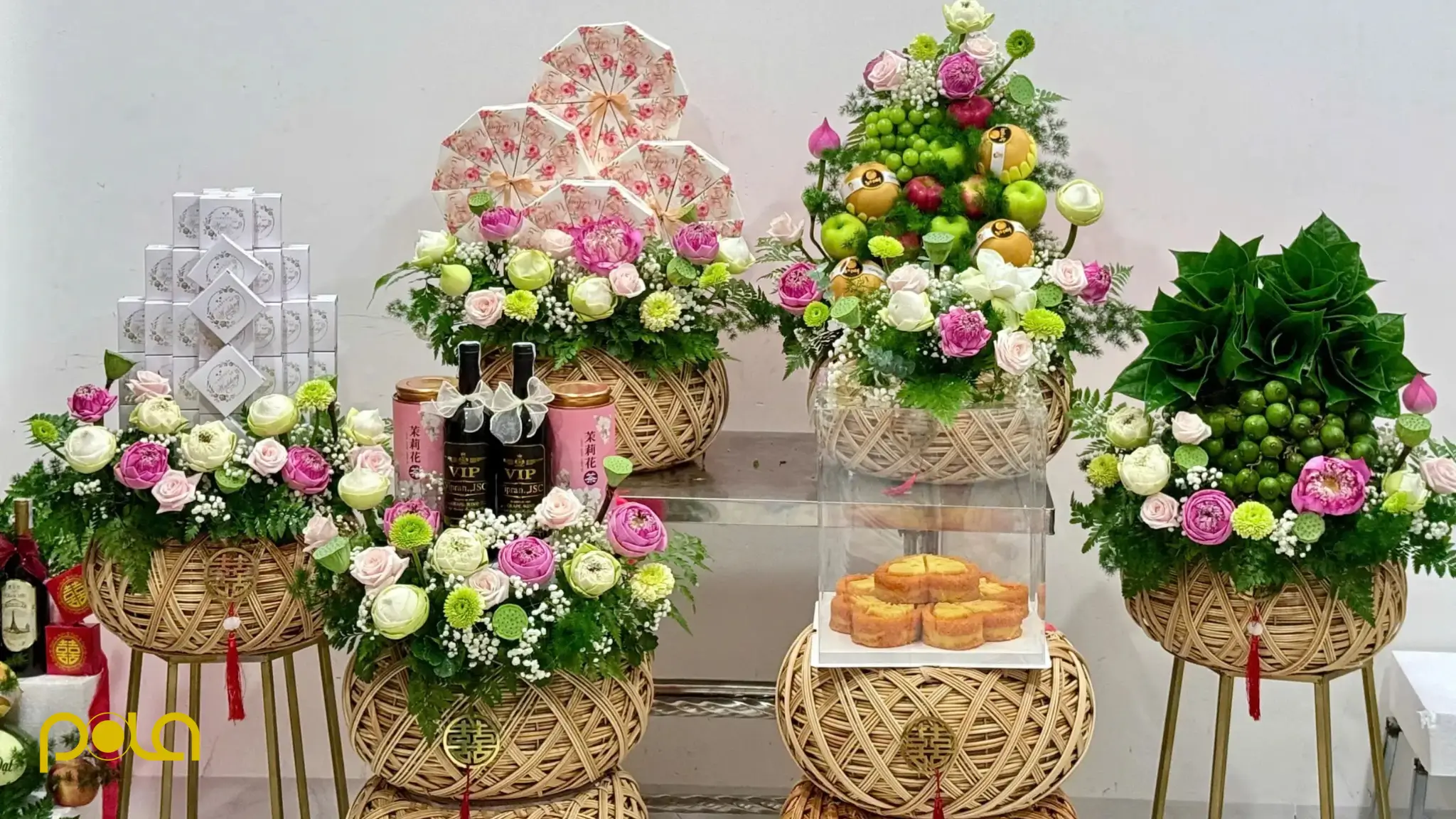 Ảnh: Mâm quả hiện đại với số mâm chẵn theo phong tục miền Nam Việt Nam