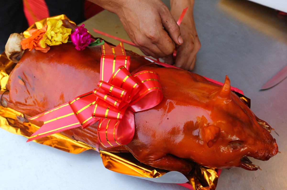 Mâm heo quay = Cách xếp mâm quả cưới chuẩn phong tục miền nam