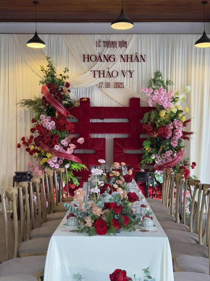Mẫu trang trí gia tiên