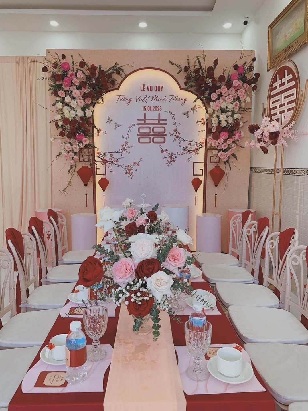 Mẫu trang trí gia tiên